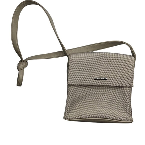 Nine West Crossbody Bag Purse Tan Beige Small Snap Front Textured - Picture 1 of 9